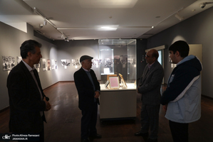 نمایشگاه عکس های کمتر دیده شده از مرحوم آیت الله سید محمود طالقانی