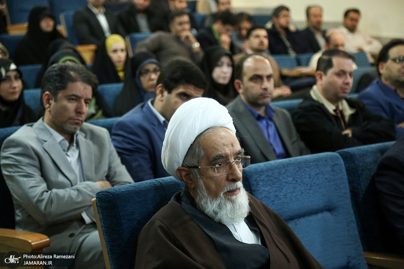 مراسم تجلیل از پژوهشگران برتر پژوهشکده امام خمینی(س) و انقلاب اسلامی