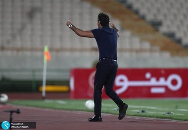 فرهاد مجیدی: داور گل سالم ما را مردود اعلام کرد/  زمین و زمان علیه استقلال شده‌اند
