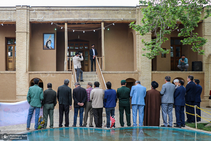 ادای احترام جامعه کارگری به مقام شامخ بنیانگذار جمهوری اسلامی ایران در خمین