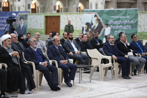 تجدید میثاق رئیس و جمعی از مدیران سازمان صداوسیما با آرمان‌های امام خمینی(س)-2