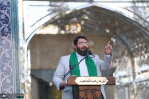 آیین تعویض پرچم گنبد حرم حضرت معصومه(س) و آغاز دهه کرامت