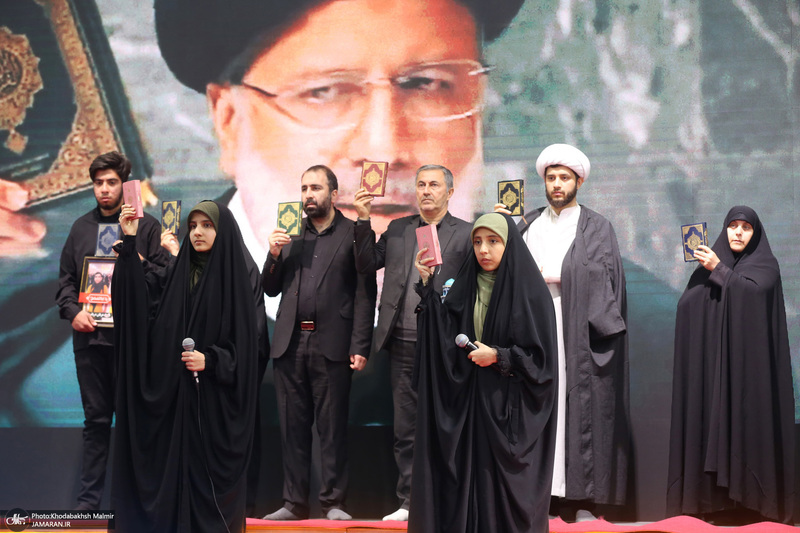 اجتماع باشکوه نوجوانان آرمانی لشکر قدس در حرم مطهر امام خمینی (س)