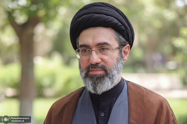 رهبر معظم انقلاب: ملت قهرمان ایران، پیروز قطعی این میدان بوده‌اند/ دوران سرشار از عزت و سربلندی برای ملت ایران در پیش است/ نباید با اعلام بناء بر مذاکرات تصور شود حضور در خیابان‌ها لازم نیست/ مدیریت تنگه هرمز را به مرحله جدیدی وارد خواهیم نمود