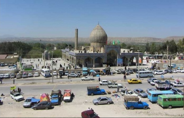 درآمد سالانه بقاع متبرکه کازرون یک میلیارد تومان است