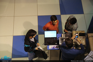 غرفه موسسه تنظیم و نشر آثار امام خمینی در نمایشگاه بین المللی کتاب تهران-2