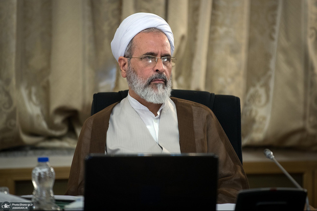 اعرافی، عضو شورای نگهبان: باید پاسخ روحانی سریع‌تر داده شود