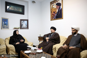 دیدار مدیر عامل و  کارکنان کیش ایر با یادگار امام