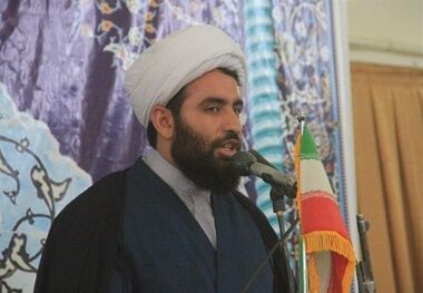 نمایندگان منتخب باید خود را وقف خدمت به مردم کنند