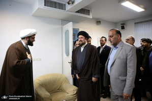 دیدار مدیر عامل و  کارکنان کیش ایر با یادگار امام