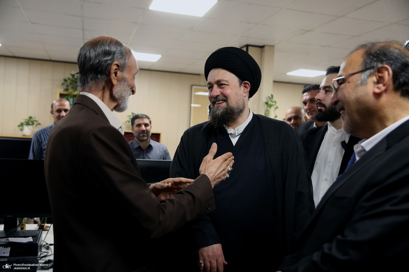بازدید «سید حسن خمینی» از موسسه مطبوعاتی ایران