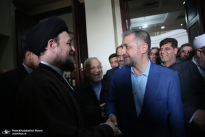 حاشیهتجدید میثاق رئیس و جمعی از نمایندگان مجلس شورای اسلامی با آرمان‌های امام خمینی(س)