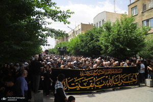 دسته عزای شهادت امام صادق(ع) با حضور آیت الله العظمی وحید خراسانی