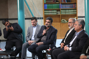 دیدار وزیر راه و شهرسازی با سید حسن خمینی