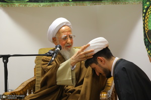 عمامه گذاری طلاب به مناسبت نیمه شعبان