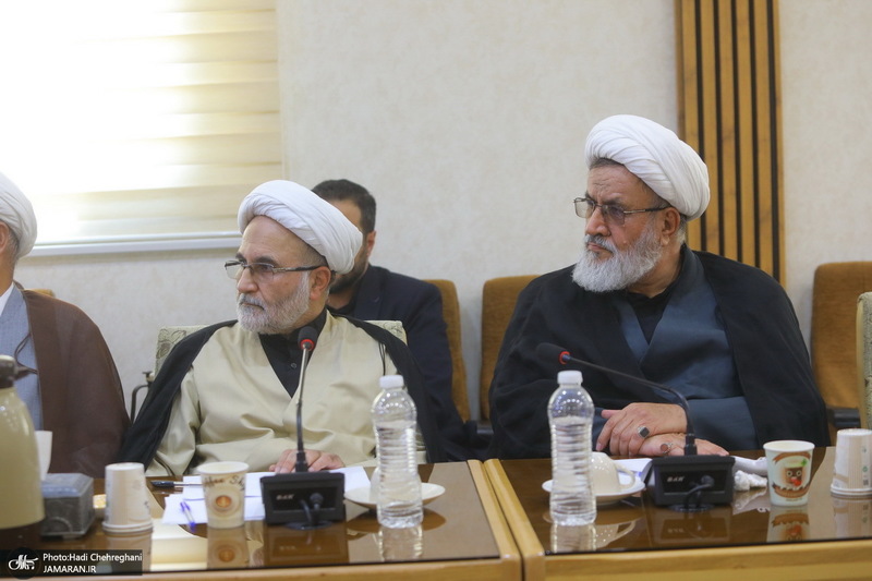 سفر رئیس جمهوری به قم و دیدار با مراجع و علما -2