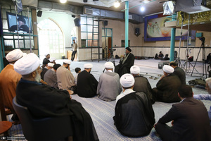 بازدید جمعی از علما کشور عراق از بیت امام خمینی (س)