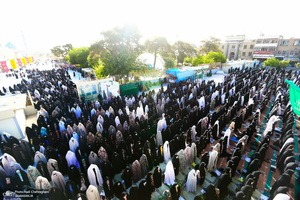 نماز عید سعید فطر در حرم مطهر حضرت معصومه (س)