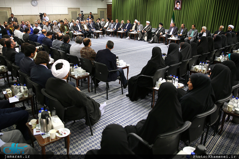 دیدار جمعی از شاعران و اهالی فرهنگ و ادب با رهبر معظم انقلاب