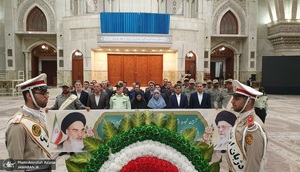 تجدید میثاق رئیس و مسئولان سازمان حفاظت محیط زیست با آرمان‌های حضرت امام خمینی (س)