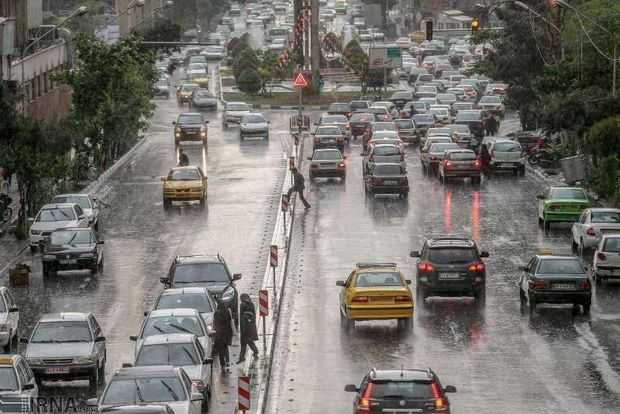 جاده‌های مازندران بارانی و لغزنده است