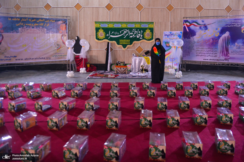 مراسم اهدای 2313 سری جهیزیه در جوار حرم امام خمینی(س)