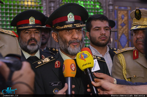 ادای احترام فرمانده مرزبانی کشور عراق نسبت به امام خمینی 