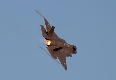 وضعیت اضطراری یک جنگنده  F-35 در نزدیکی امارات + عکس