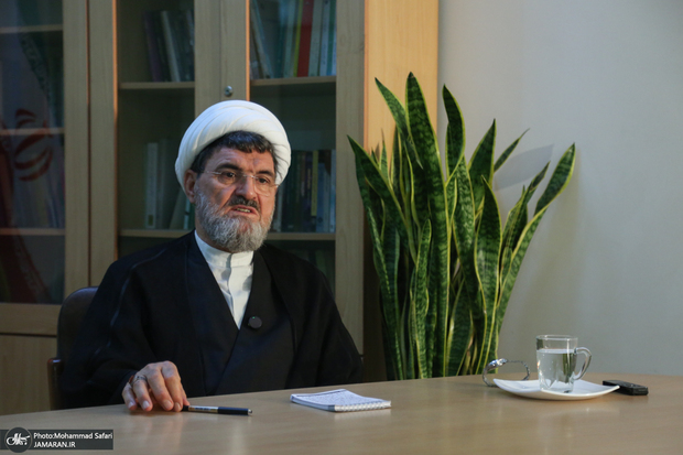  ماجرای اشک‌های رهبر شهید در دیدار با امام خمینی