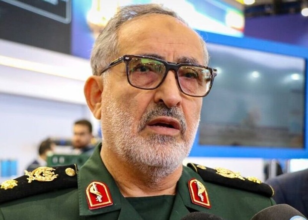 واکنش دختر شهید شادمانی به صحبت‌های رئیس پدافند غیرعامل/ جاسوسی فراتر از واتس‌اپ است، روش‌های اصلی را پیدا کنید