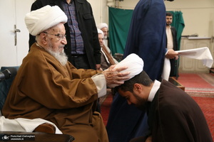 عمامه گذاری طلاب توسط مراجع عظام تقلید در روز میلاد امام علی (ع)‎