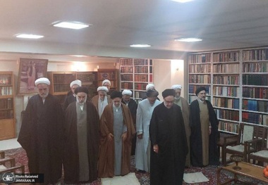 مهمانی افطاری آیت‌الله موسوی خویینی برای اعضای مجمع روحانیون مبارز/ بحث در مورد رفتار خاتمی در انتخابات، اتفاقات تلخ در حوزه روحانیت در قم، ماجرای زمین در وازگل