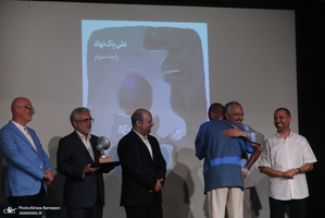 مراسم اختتاميه جشنواره كاريكاتور باج نيوز ها