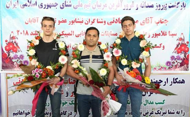 شناگران طلایی خراسان در مشهد استقبال شدند