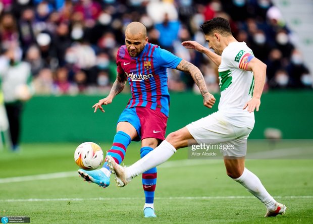 ممنوعیت خوردن تخمه آفتابگردان در یک ورزشگاه!