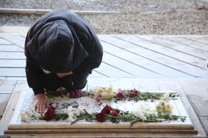 مهمانی لاله ها در قطعه شهدای بهشت زهرا