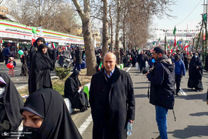 حضور شخصیت ها و مسئولین در راهپیمایی 22 بهمن 