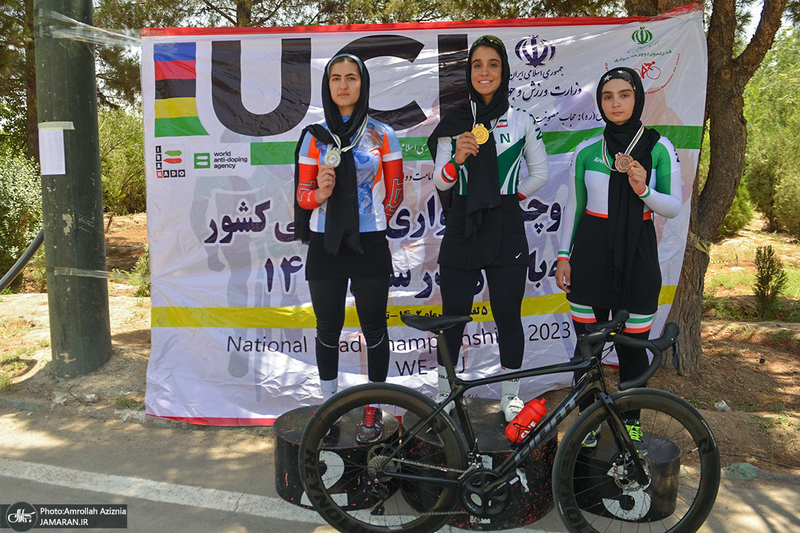 آخرین روز مسابقات دوچرخه سواری قهرمانی کشور جاده بانوان در حرم مطهر امام خمینی(س)