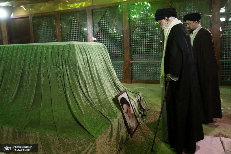 حضور رهبر معظم انقلاب در مرقد مطهر امام خمینی(س) و گلزار شهیدان
