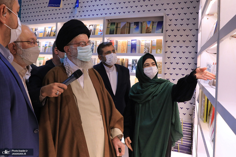 بازدید رهبر معظم انقلاب از سی و‌‌ چهارمین نمایشگاه بین‌المللی کتاب تهران