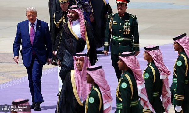 ترامپ وارد عربستان شد + عکس و فیلم