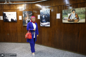 بازدید مشاور رسانه ای رئیس جمهور کشور کنگواز بیت امام خمینی (س) در چماران