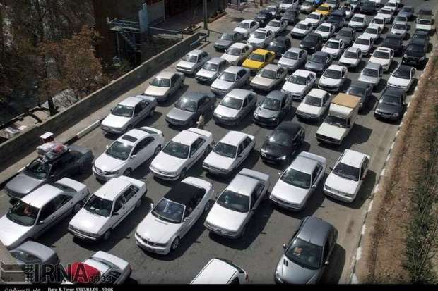تردد خودروها در محورهای شمالی استان تهران نیمه سنگین است