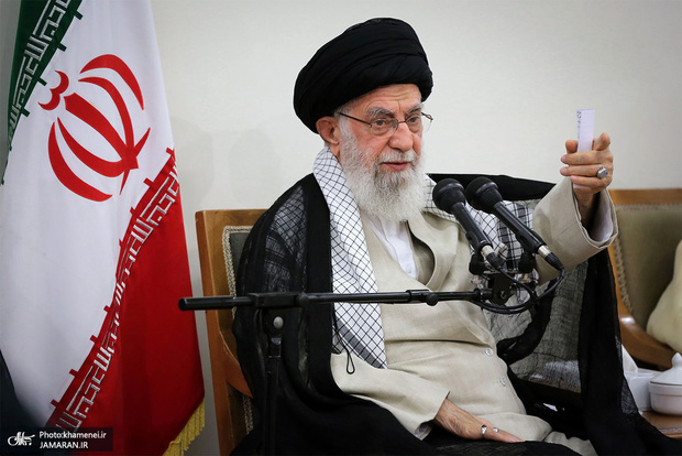رهبر معظم انقلاب: اتحاد نیروهای انقلاب بسیار مهم است/ راه تعامل با اروپا باز است اما مطلقا به کشورهایی که دشمنی علنی می‌کنند اعتماد نکنیم/ نباید از گستردگی جبهه دشمنان و قلدری‌ها ترسید