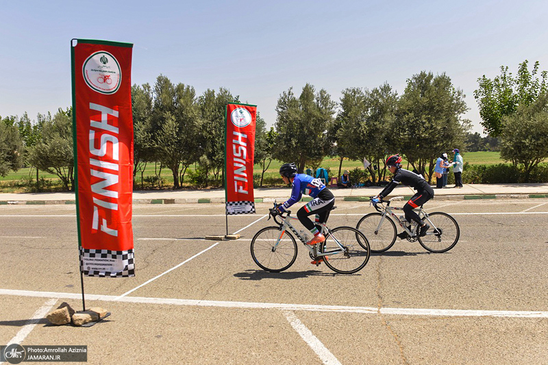 آخرین روز مسابقات دوچرخه سواری قهرمانی کشور جاده بانوان در حرم مطهر امام خمینی(س)