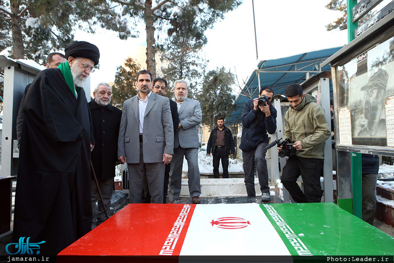 حضور رهبر معظم انقلاب در مرقد مطهر امام راحل و گلزار شهدای بهشت زهرا(س)