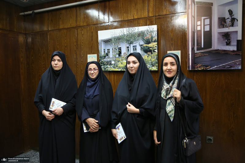 تجدید میثاق معلمان جدیدالاستخدام استثنایی با حضرت امام خمینی (ره) در حسینیه جماران