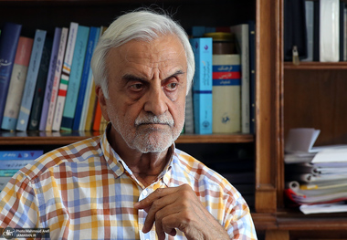 هاشمی طبا: می‌خواهند به همه چیز کار داشته باشند!  پزشکیان وقتش را برای افتتاح کارخانه و مدرسه نگذارد، به فکر پنج شش مساله ای باشد که باعث بقای ایران می شود