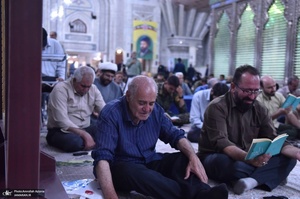 مراسم دعای پرفیض کمیل در حرم امام خمینی (س)