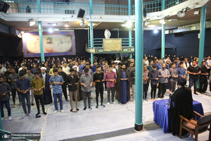 بازدید جمعی از دانشجویان فعال فرهنگی سیاسی و اجتماعی دانشگاه های استان هرمزگان از بیت امام خمینی (س)در جماران